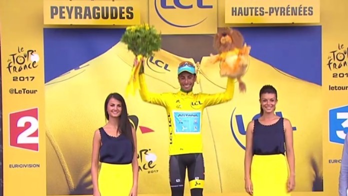 Fabio Aru je novým lídrom Tour de France.