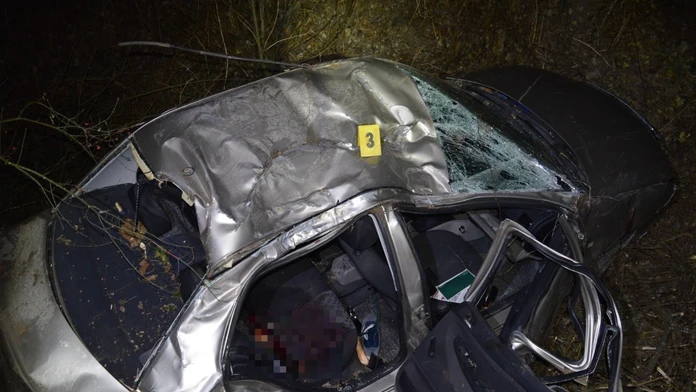 Auto na mieste nehody.
