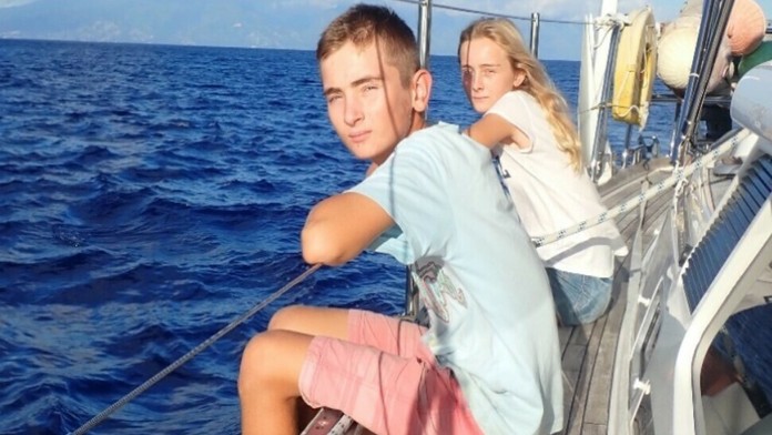 Dvojica sa na fotkách s filtrom dobre pobavila.