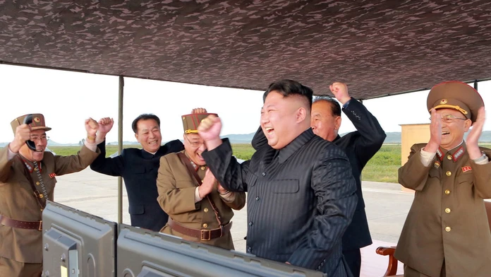 Kim Čong-un a jeho generáli