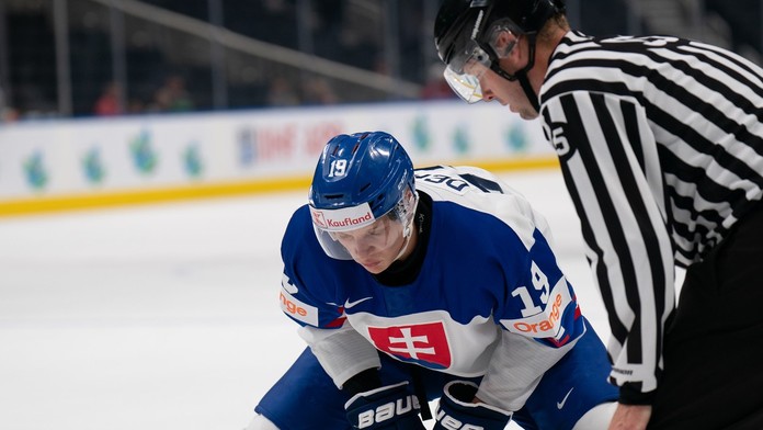 Zmluvu v NHL dostal ďalší Slovák. Podpísal nováčikovský kontrakt s úradujúcim šampiónom