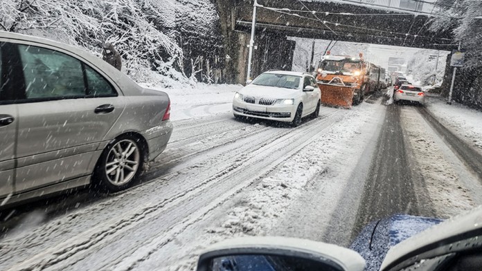 Husté sneženie v Bratislave.