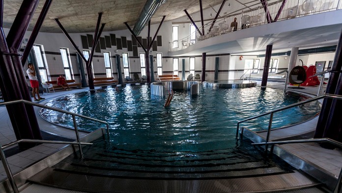 Interiér novej plavárne v bratislavskej Petržalke.