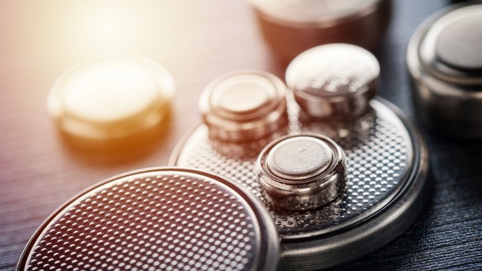 Ako sa vyznať v gombíkových batériách? Typy, použitie a označenia