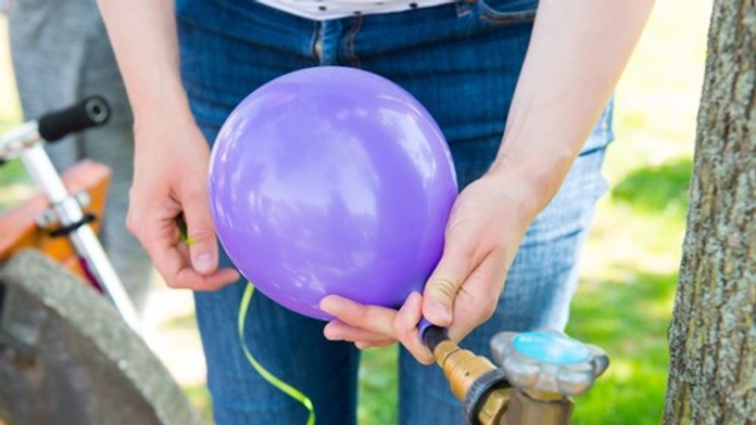 Oslava sa skončila tragicky. Chlapec (†6) sa udusil héliom z balónika