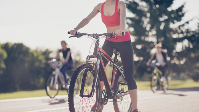 Lekári varujú vášnivé cyklistky. Ničí vás to tam dole a ohrozuje milostný život