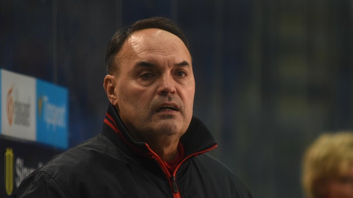 Tréner slovenskej juniorky Ernest Bokroš. 