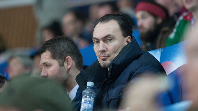 Požiar mal vzniknúť v kabinete.