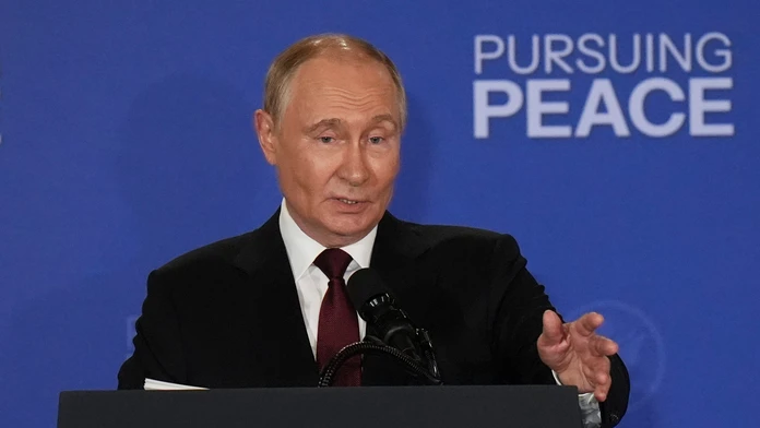 Putin navrhol ako miesto samitu so Zelenským Moskvu, ten to odmietol