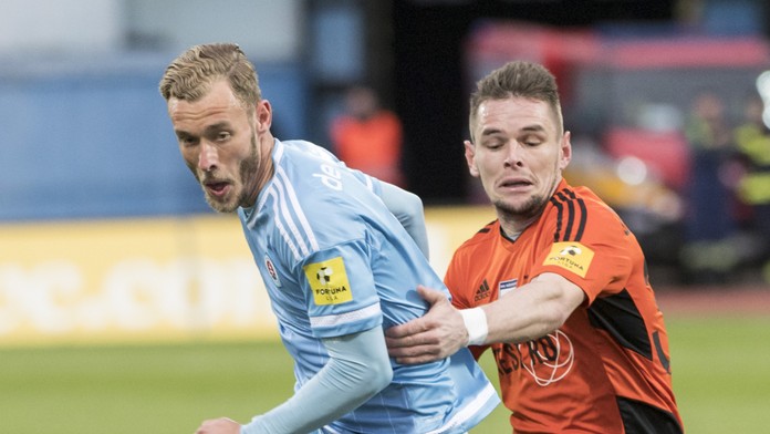 Ostatní po prehre zúrili, on sa v duchu smial. Slovák sa zaplietol so stávkarskou mafiou, do lopty už nekopne