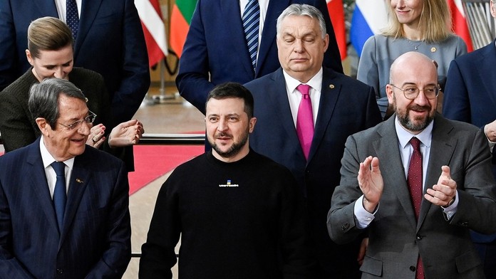 Orbán už nie je sám proti EÚ. Blokovať sankcie voči Rusku mu pomáha nečakaný spojenec