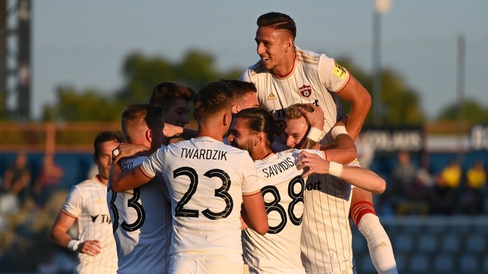 Radosť hráčov Trnavy po strelení gólu v Michalovciach.