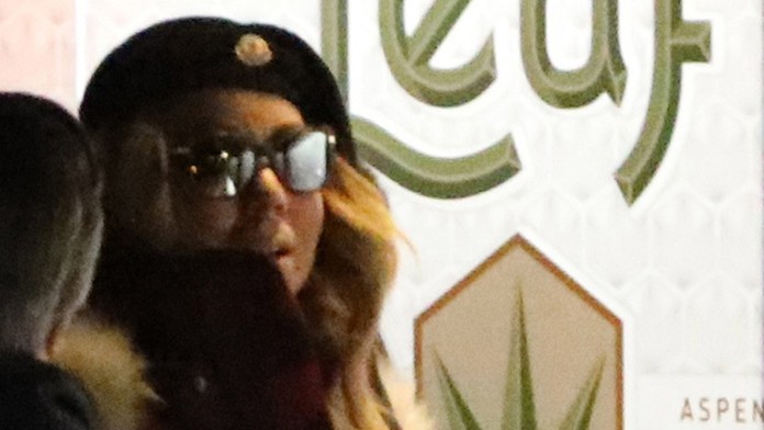 Mariah Carey hľadala útechu po katastrofálnom vystúpení v obchode s marihuanou