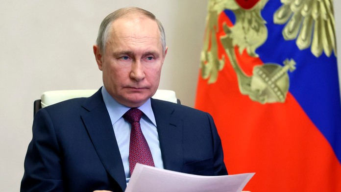 V. Putin varuje: Ak Západ dodá Ukrajine muníciu s ochudobneným uránom, použije ju aj Rusko