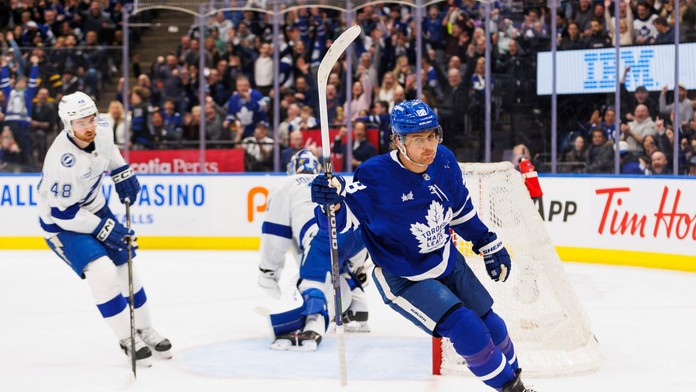 Tampa Bay podľahla Torontu, Černák pre zranenie nehral. Trápenie San José v Bostone pokračuje
