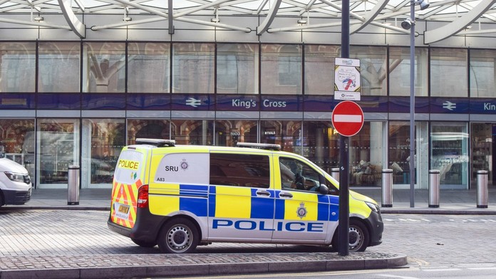 Gang vykorisťoval v Británii 16 Čechov. Zaobchádzal s nimi ako s modernými otrokmi