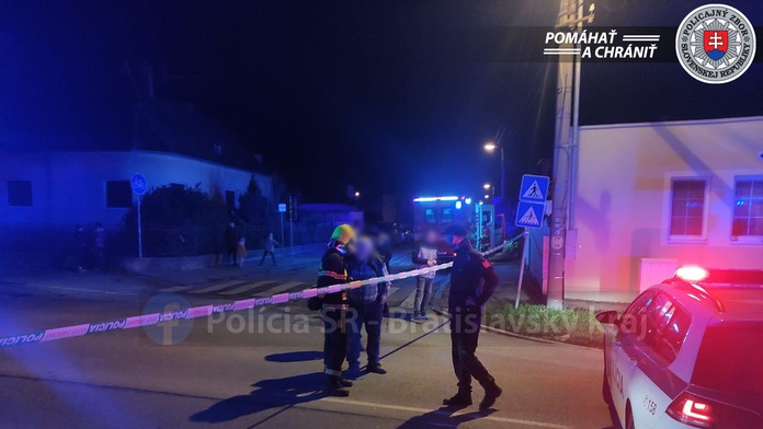 V Bratislave uzavreli niekoľko ulíc, dôvodom je požiar po výbuchu