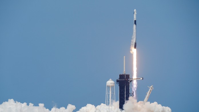 Superstaristka ukázala tetovanie..mp4