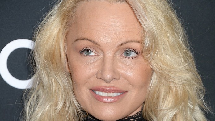 Pamela Anderson bez nánosov mejkapu. Hneď je krajšia
