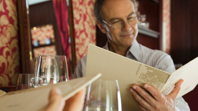 Najedol sa za stovky eur a vždy sa vyhol plateniu. Podvod v poslednej reštaurácii mu nevyšiel