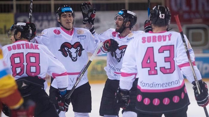 Na snímke radosť hráčov Banskej Bystrice.