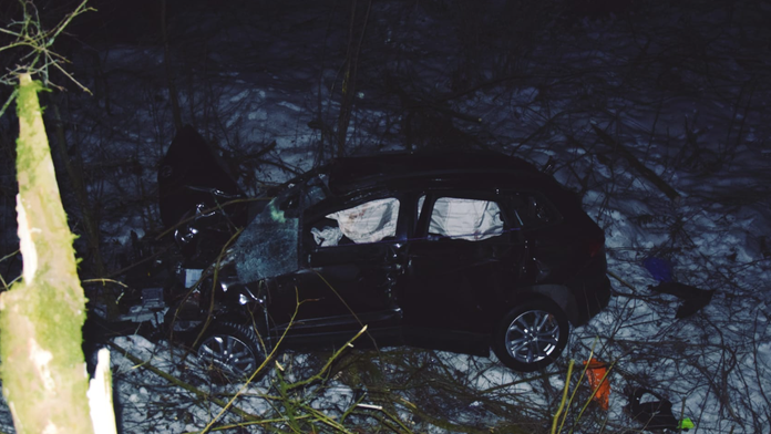 Havarované auto po tragickej nehode neďaleko Banskej Bystrice.