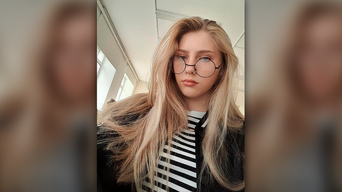 Brutálny čin: Muž na farme zbil a znásilnil tínedžerku, bezmocnú ju potom zabili ošípané