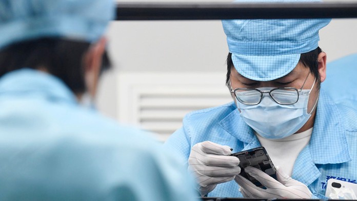 Čína nehlásila po prvý raz žiadne nové domáce prípady nákazy koronavírusom.