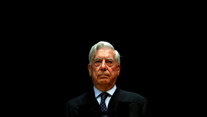 Na snímke peruánsky spisovateľ Mario Vargas Llosa.