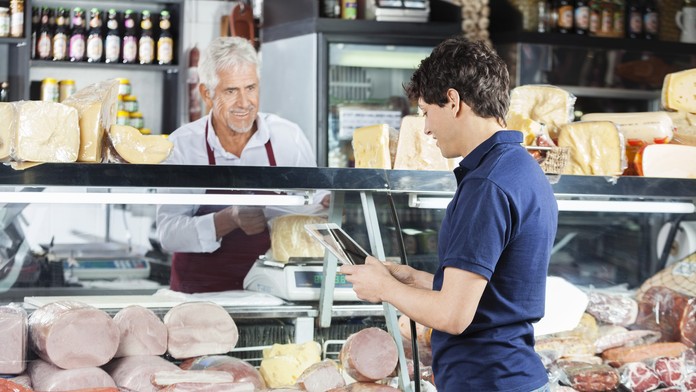 Andrew Ridgeley s neznámou blondínou.