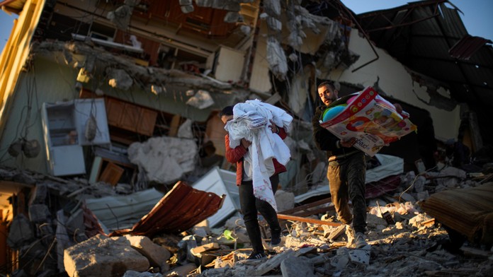 Počet obetí zemetrasenia v Turecku a Sýrii už presiahol 45-tisíc