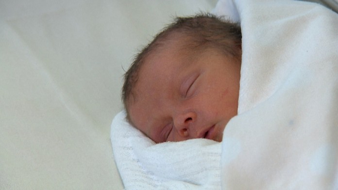 Predčasne narodené dvojčatá sú zdravé, no niekoľko dní ešte musia zostať v nemocnici.