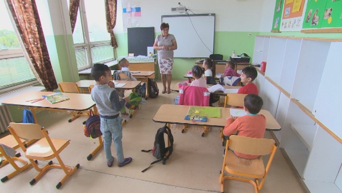 Hráči Dortmundu oslavujú gól proti Leverkusenu.