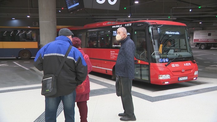 V Bratislave sa spustil boj o vodičov. Tých nehľadá len Dopravný podnik, ale aj dopravca Arriva