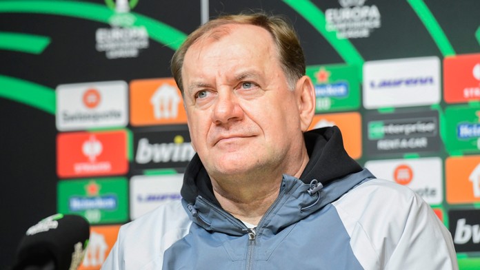 Weiss Calzonovi: Ja som si tiež myslel, že som najlepší na svete. Nech neuráža ľudí, ktorí dokázali viac než on