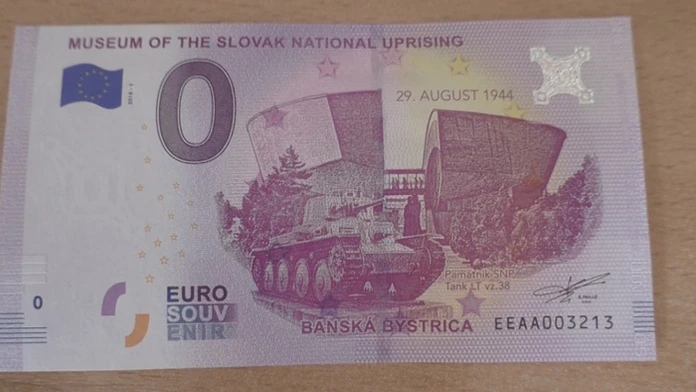 Nulová eurobankovka s Múzeom SNP.