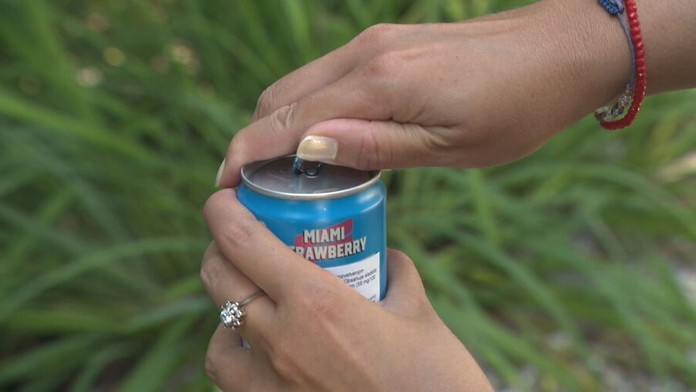 Energetický nápoj. Ilustračná snímka.  