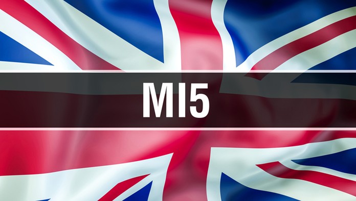 Roberto Firmino z Liverpoolu oslavuje so spoluhráčom Dejanom Lovrenom (v pozadí) gól v dueli LM v Maribore.