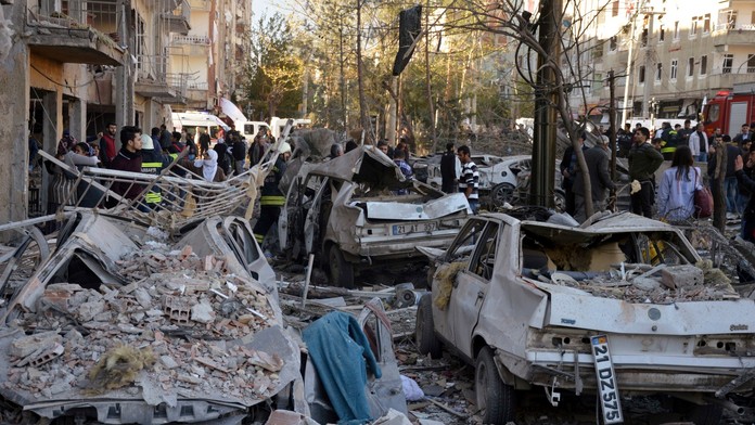 Samobražedný atenrát v v Diyarbakire.