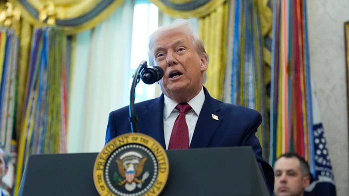 Trump odvolal 29 kariérnych diplomatov na ambasádach. Týka sa to aj Slovenska
