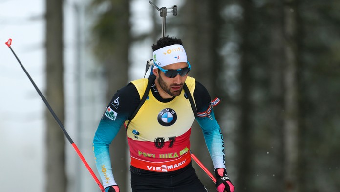 Francúz Martin Fourcade počas vytrvalostných pretekov 1. kola SP biatlonistov na 20 km v Pokljuke.