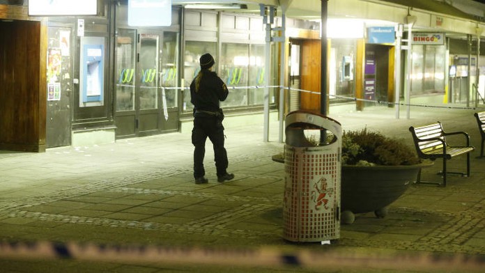 Streľba v reľtaurácii vo Švédsku.