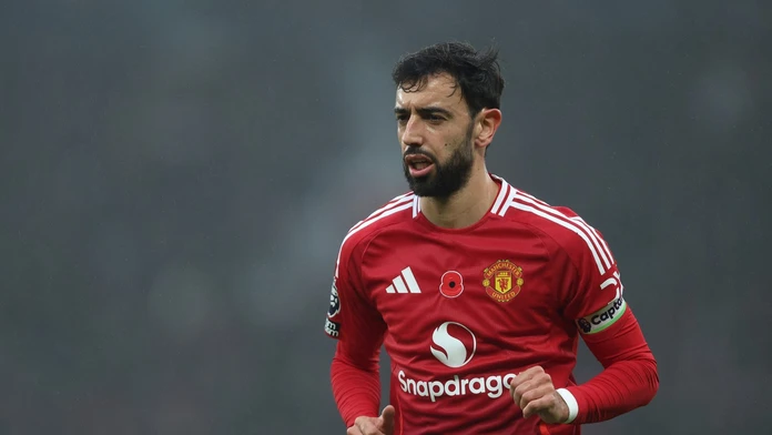 Trápenie United chcú využiť ďalší záujemcovia. Bruno Fernandes mal dostať lukratívnu ponuku na prestup