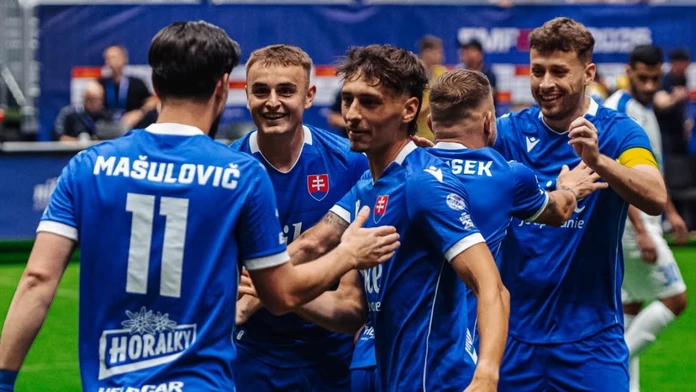 Perfektný štart na domácom šampionáte. Slováci prvého súpera na ME pustili k slovu až v závere