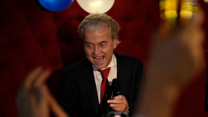 Čiastkové výsledky v Holandsku potvrdzujú víťazstvo Geerta Wildersa. Blahoželal mu už aj Viktor Orbán