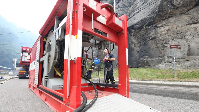 Požiar Českého Švajčiarska má svojho hrdinu. Ešte väčšiu pohromu odvrátil všímavý hasič