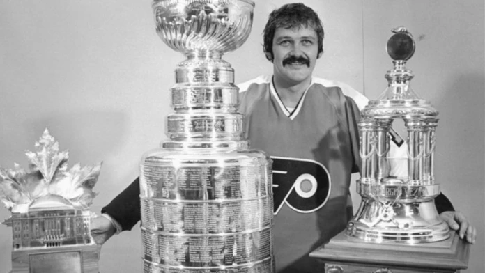 Vo veku 80 rokov zomrel legendárny hokejový brankár a člen siene slávy Bernie Parent