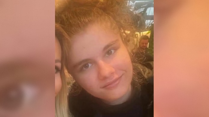 Keď matka prišla domov z nemocnice, dcéru nenašla. Polícia pátra po 16-ročnej Laure s autizmom