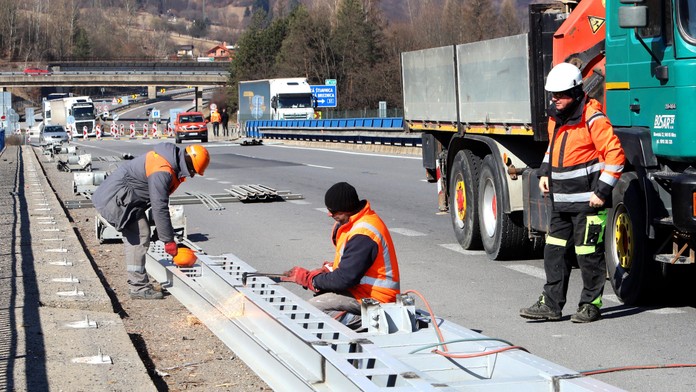 Odborári radia utečencom z Ukrajiny: Pýtajte si rovnaké platy, ako majú Slováci