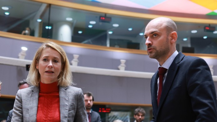 Európa reaguje na násilné potlačenie protestov. Šéfovia diplomacií EÚ schválili sankcie voči Iránu